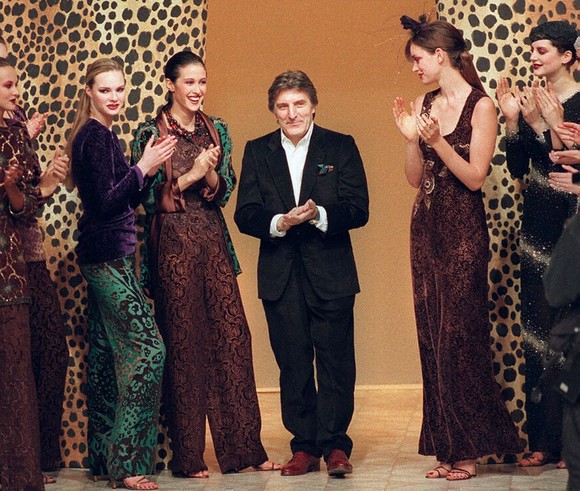 Designerul Emanuel Ungaro a murit la 86 de ani