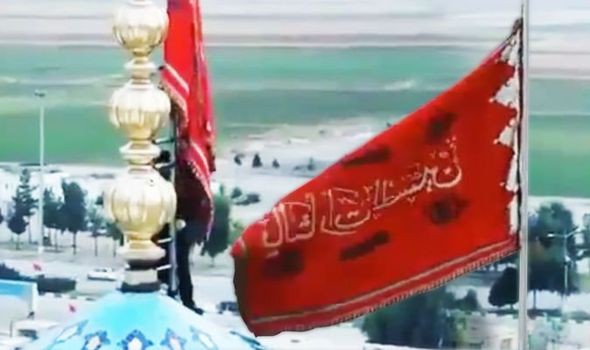 Iranul a arborat steagul roşu în orașul sfânt, pentru prima oară în istorie: Teheranul e gata de război