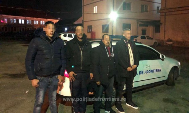 Patru marocani şi trei algerieni opriți la frontiera de nord-vest