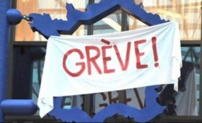 Franţa: Sărbători perturbate de continuarea grevelor împotriva reformei sistemului de pensii