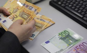Suma URIAȘĂ cheltuită de români în staţiunile din ţară, de Revelion: Este mai mare față de anul trecut