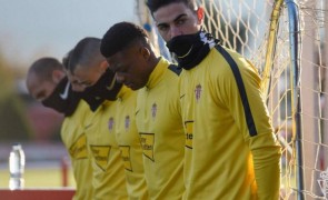 Decizie în PREMIERĂ în Spania, după ce toți jucătorii unei echipe de fotbal s-au îmbolnăvit