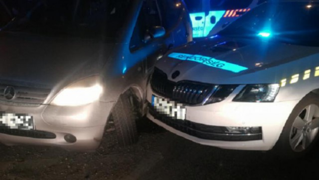 Româncă reținută în Ungaria, după ce a mers pe sens opus pe autostradă
