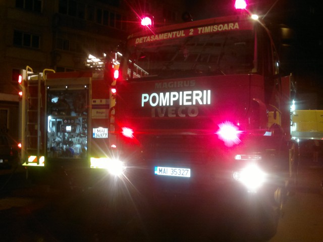 INCENDIU într-un apartament de pe Tomis, din cauza unei CANDELE