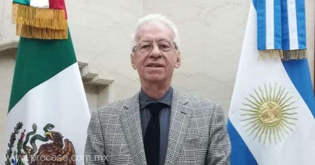 Un ambasador demisionează după ce a furat o biografie a lui Casanova