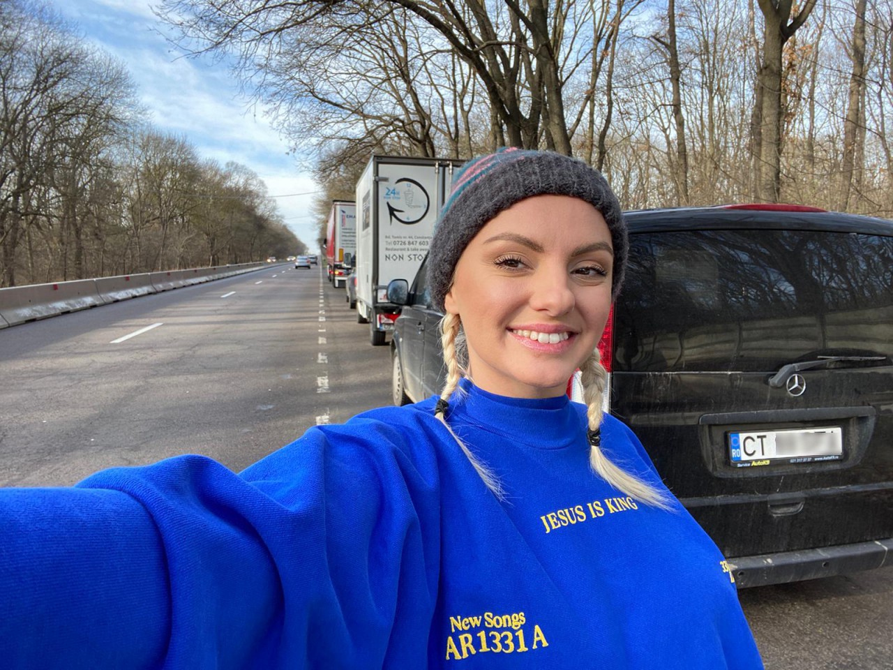 Alexandra Stan, Primăria Constanța și Arhiepiscopia Tomisului au făcut fericite peste 1.000 de familii Alexandra Stan, Primăria Constanța și Arhiepiscopia Tomisului au făcut fericite peste 1.000 de familii
