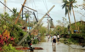 Bilanț NEGRU după ce taifunul Phanfone a făcut ravagii de Crăciun: 16 morți