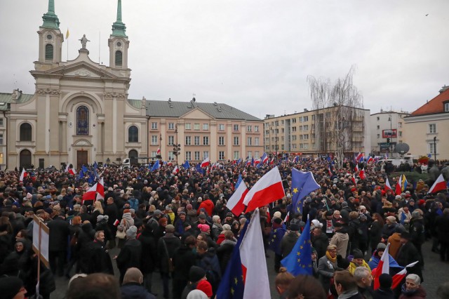 Polonia: Magistraţii au manifestat la Varşovia pentru independenţa justiţiei