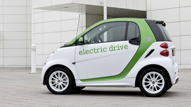 Mercedes şi Geely vor construi Smart electric în China
