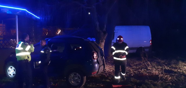 Accident rutier la ieșire din comuna Albești; un autoturism a părăsit partea carosabilă