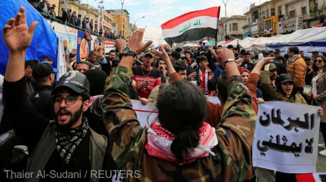 Irak: Mii de manifestanţi antiguvernamentali protestează împotriva Iranului şi a SUA