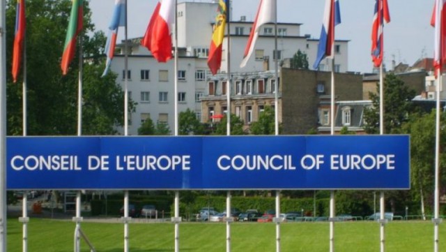 Consiliul Europei îndeamnă ţările membre la o mai bună integrare a istoriei romilor şi nomazilor în programele şcolare