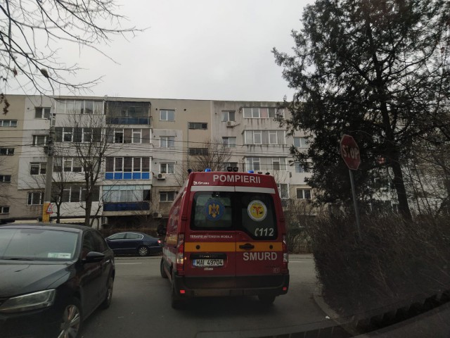 Detalii despre starea copilului care s-a aruncat de la etajul doi al liceului George Călinescu
