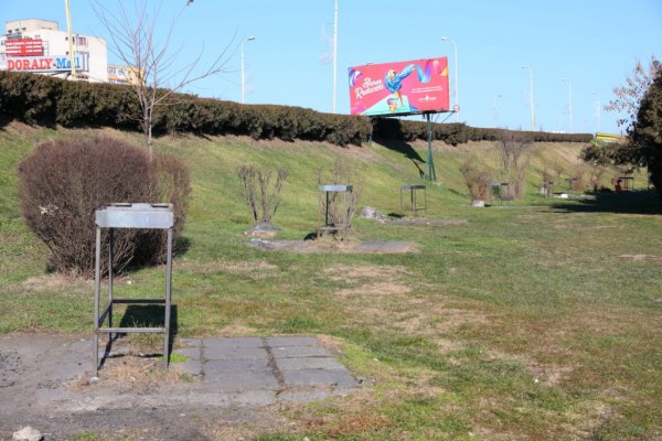 Grătarele din zona de picnic de la Doraly, înlocuite