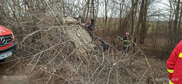 Accident rutier între Hârșova și Saraiu: un autoturism s-a răsturnat