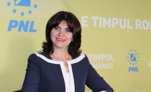 Monica Anisie își dă cuvântul de ministru: 'Asigur profesorii că vor primi salariile mărite și în septembrie'