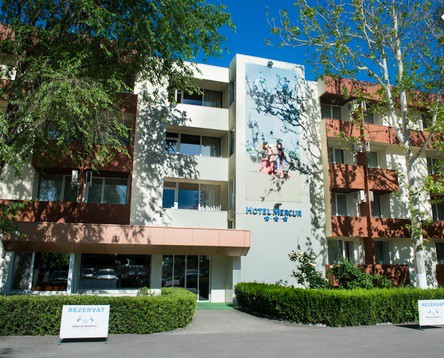 Patronul hotelului Mercur Minerva din Mamaia, TRIMIS în JUDECATĂ pentru mai multe infracţiuni!