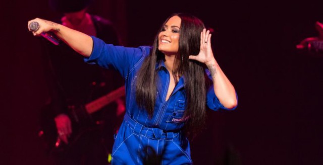 Demi Lovato va interpreta imnul SUA la Super Bowl