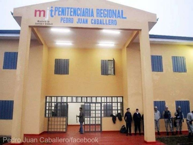 Evadare ca-n filme în Paraguay: O sută de deţinuţi au reuşit să scape printr-un tunel