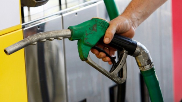 Benzina și motorina se vând în România la cele mai mari prețuri din istorie