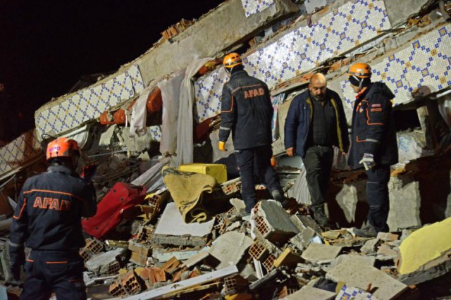 Bilanț negru în urma cutremurului care a zguduit Turcia: Zeci de morți și mii de răniți