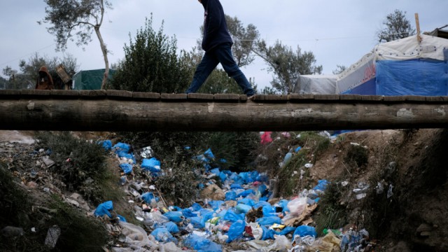 Proteste în insulele greceşti din Marea Egee împotriva taberelor de migranţi