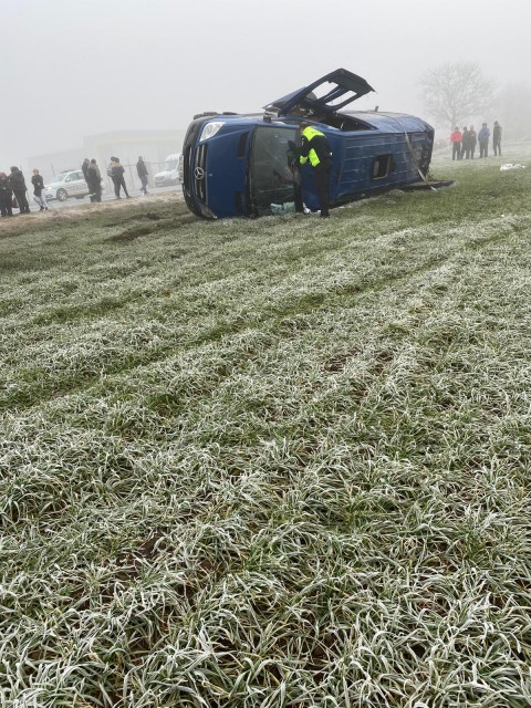 Accident GRAV în județul Constanța. Un microbuz s-a RĂSTURNAT: DOI MORȚI și mai mulți RĂNIȚI!