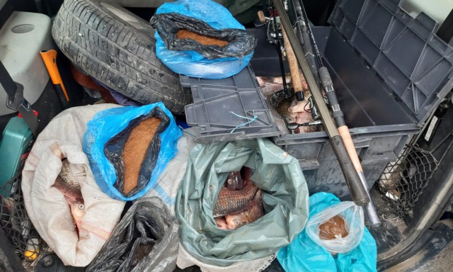 Dosare penale întocmite de polițiști pentru braconaj piscicol