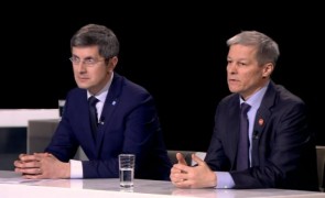 Surse: Dacian Cioloș i-a propus lui Dan Barna să nu candideze niciunul la Congresul USR PLUS