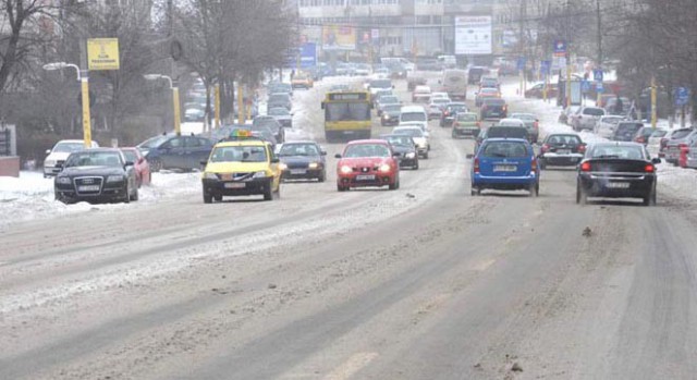 Polițiștii constănțeni recomandă șoferilor să evite deplasările care nu au caracter de urgență!