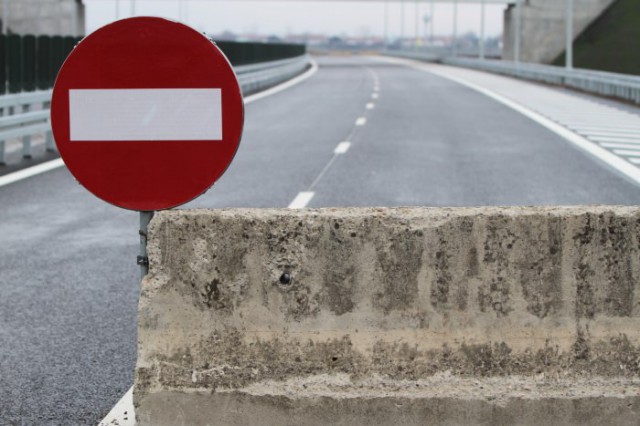 Se închide traficul pe bretelele 5 și 7 ale nodului rutier Chețani situat pe A3 
