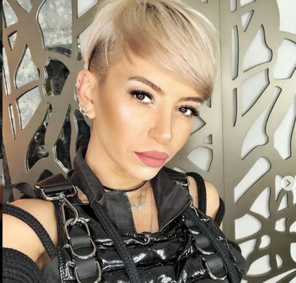 Giulia Anghelescu și-a pus silicoane. „Sunt foarte fericită și recunoscătoare“