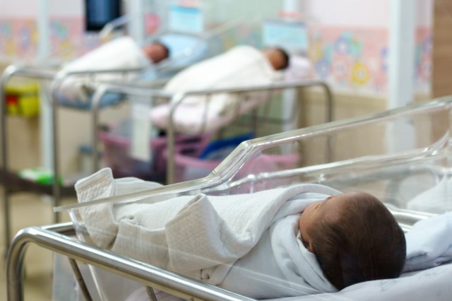Ungaria naţionalizează clinicile de fertilitate pentru a creşte natalitatea