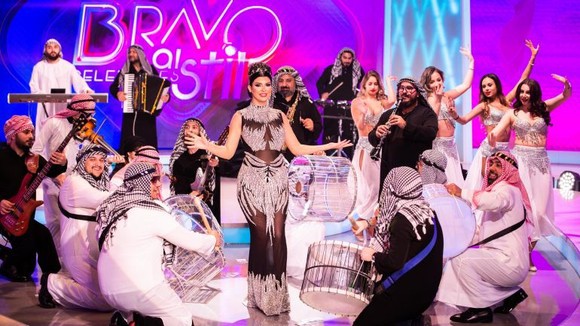 Andreea Tonciu, rochie de mii de euro și un „show ca la Dubai“, în prima gală „Bravo, ai stil!“