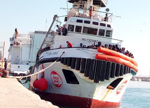 Nava de salvare Open Arms, cu 363 de migranţi la bord, a primit permisiunea să andocheze în Sicilia