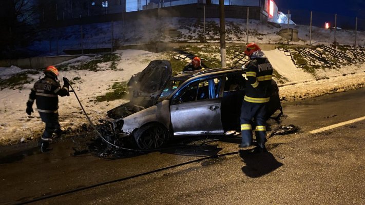 O mașină a luat FOC la Medgidia! VIDEO