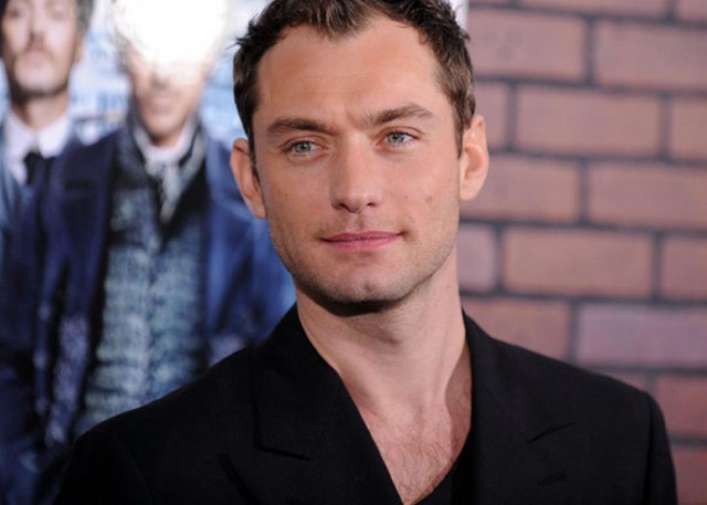 Jude Law va juca în ''The Third Day'', primul serial TV dramatic interactiv din lume