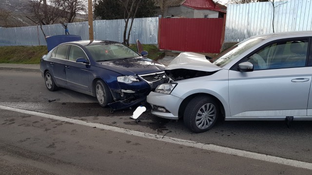 VITEZĂ în CURBĂ: o șoferiță a intrat pe CONTRASENS!