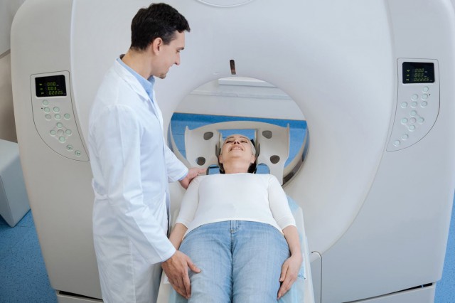 PET/CT cu FDG: Investigaţie utilă pentru depistarea şi stadializarea cancerului