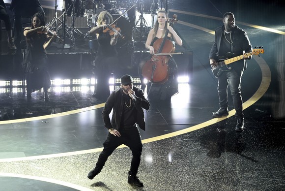Eminem a furat show-ul la Premiile Oscar! Reacţiile lui Martin Scorsese, Meryl Streep şi Billie Eilish, de nepreţuit