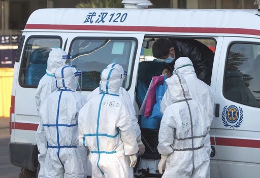Coronavirus - Bilanţul explodează în China după o schimbare a metodologiei de calcul. Oficiali importanţi, concediaţi