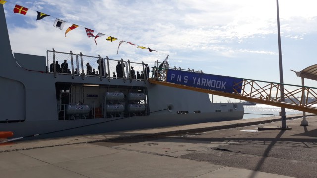 Prima navă de RĂZBOI construită în România, LANSATĂ în Portul Tomis! Video