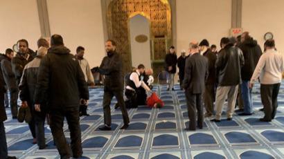 Marea Britanie: Un bărbat fără adăpost a compărut în faţa justiţiei în legătură cu atacul de vineri de la moscheea centrală