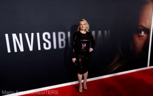 Actriţa Elisabeth Moss a impresionat pe covorul roşu la premiera noului său film, 'The Invisible Man'