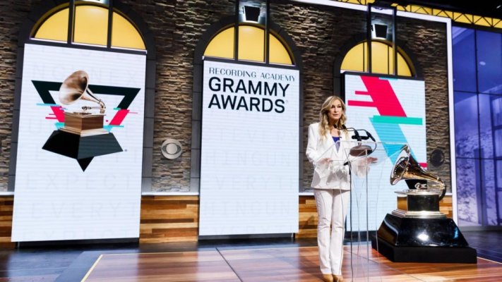 Fostul director al Grammy Awards a fost demis oficial