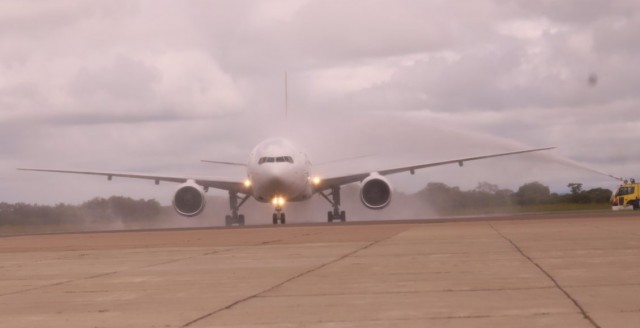 Un avion de linie a aterizat de urgenţă la Moscova, întorcându-se din drum din cauza parbrizului fisurat
