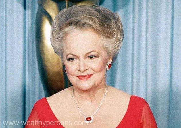 Olivia de Havilland rămâne la 103 ani singura legendă în viaţă a Hollywoodului