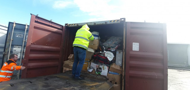 LUCRĂTURĂ de MAFIOȚI în portul Constanța: cum au vrut să facă nevăzute două containere cu deșeuri periculoase
