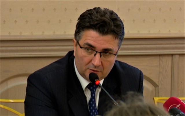 Șeful ANSVSA spune că NU nu se închide tot restaurantul sau hotelul, dacă un client e descoperit cu coronavirus