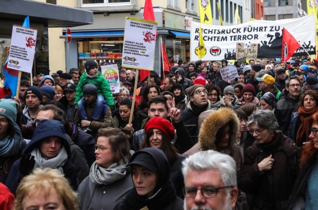 Germania: 3000 de oameni au participat la Hanau la o manifestaţie împotriva urii